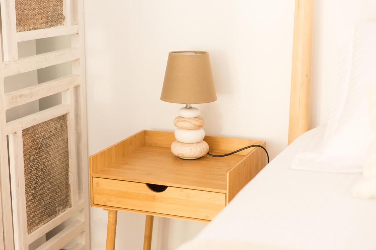 Azalea - Modern Studio With Sea View Galatás Extérieur photo